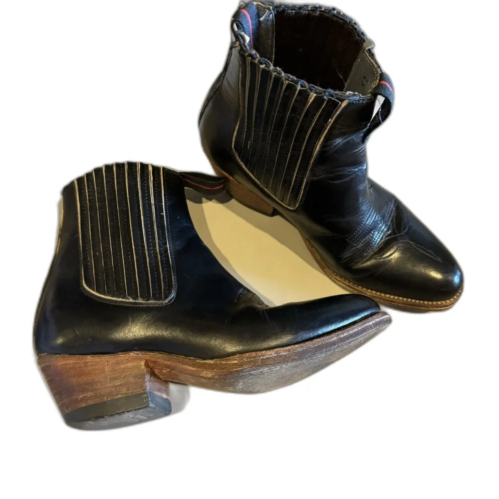 Vintage Boots Black Leather Chelsea Ankle Western Cuban Heel Slip On Women 9/9.5